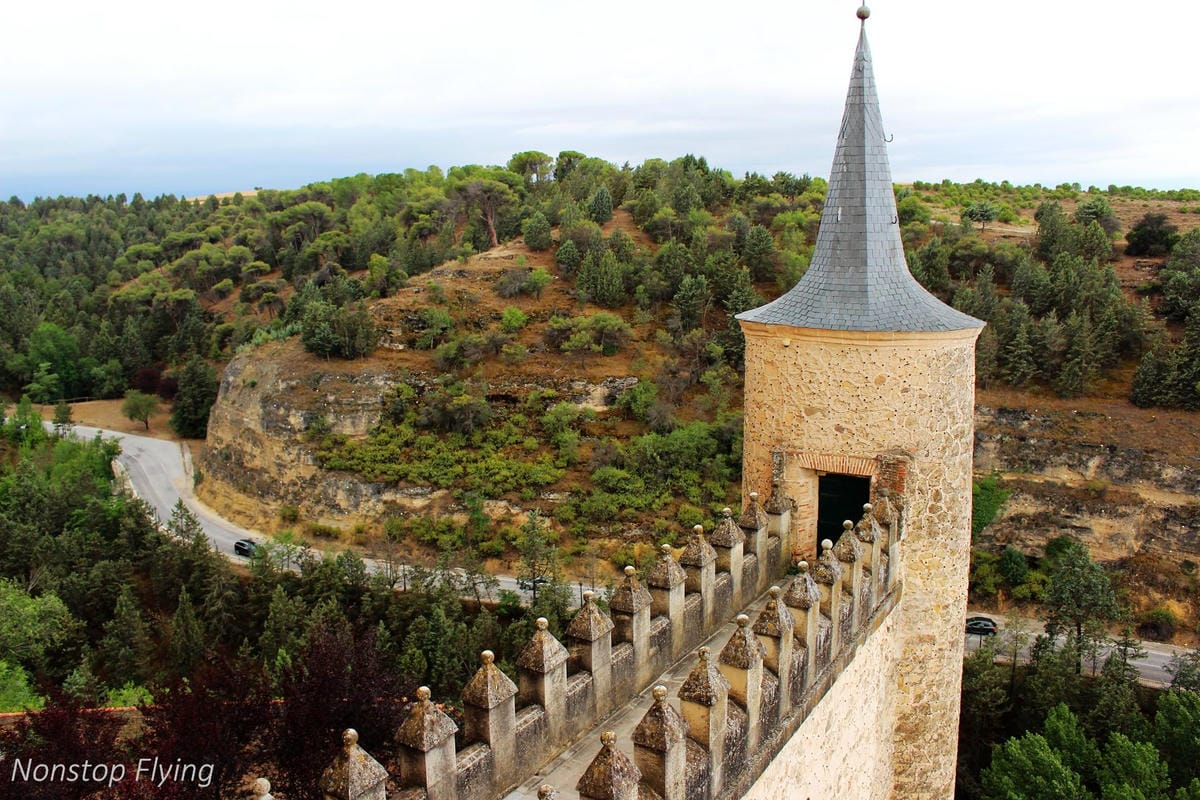 【西班牙】塞哥維亞Segovia 7個精彩景點分享 -一日遊輕鬆走訪經典水道橋、迪士尼城堡、美味烤乳豬 - 第45張圖 【西班牙】塞哥維亞Segovia 7個精彩景點分享 -一日遊輕鬆走訪經典水道橋、迪士尼城堡、美味烤乳豬