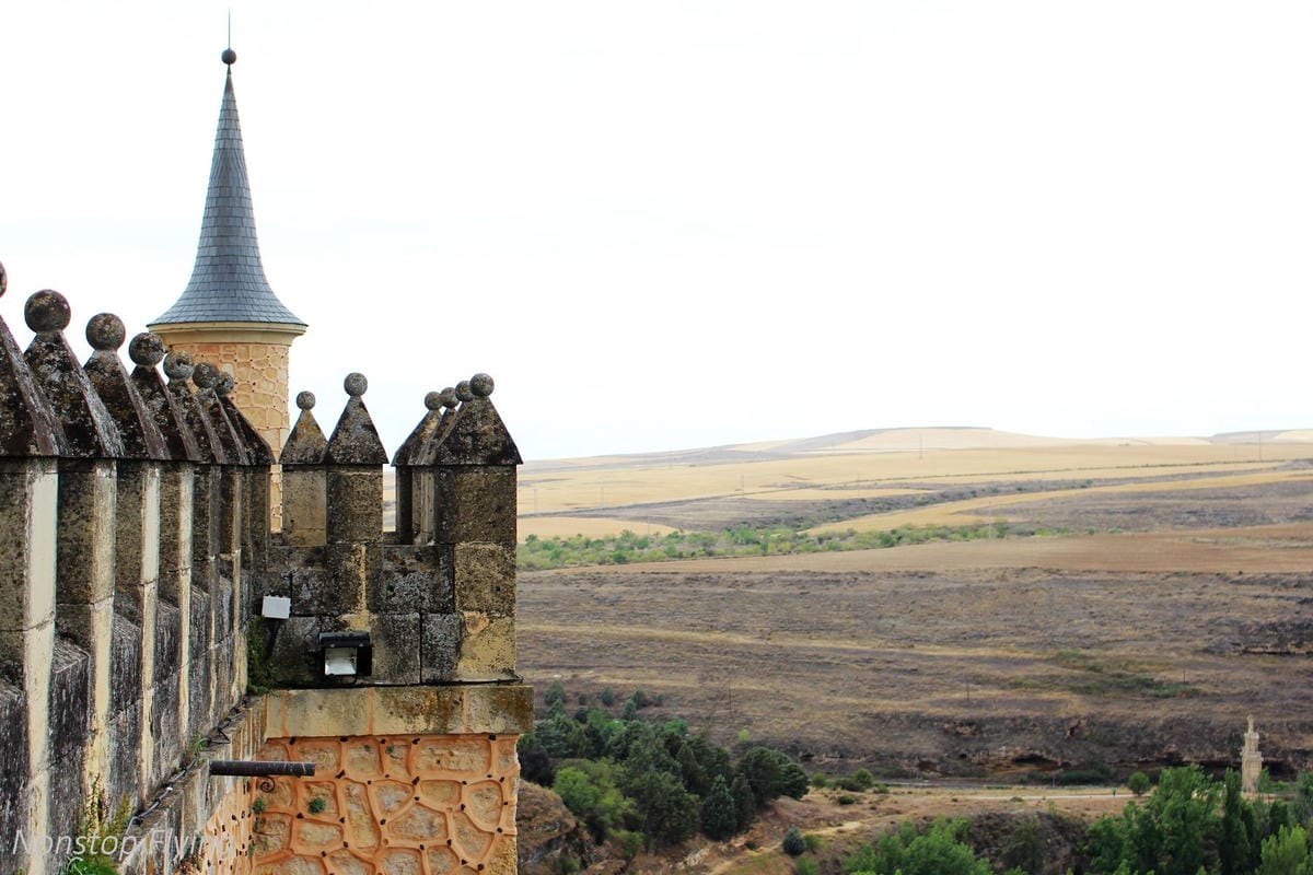 【西班牙】塞哥維亞Segovia 7個精彩景點分享 -一日遊輕鬆走訪經典水道橋、迪士尼城堡、美味烤乳豬 - 第44張圖 【西班牙】塞哥維亞Segovia 7個精彩景點分享 -一日遊輕鬆走訪經典水道橋、迪士尼城堡、美味烤乳豬