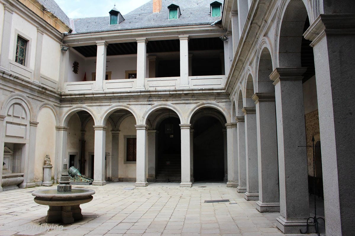 【西班牙】塞哥維亞Segovia 7個精彩景點分享 -一日遊輕鬆走訪經典水道橋、迪士尼城堡、美味烤乳豬 - 第31張圖 【西班牙】塞哥維亞Segovia 7個精彩景點分享 -一日遊輕鬆走訪經典水道橋、迪士尼城堡、美味烤乳豬