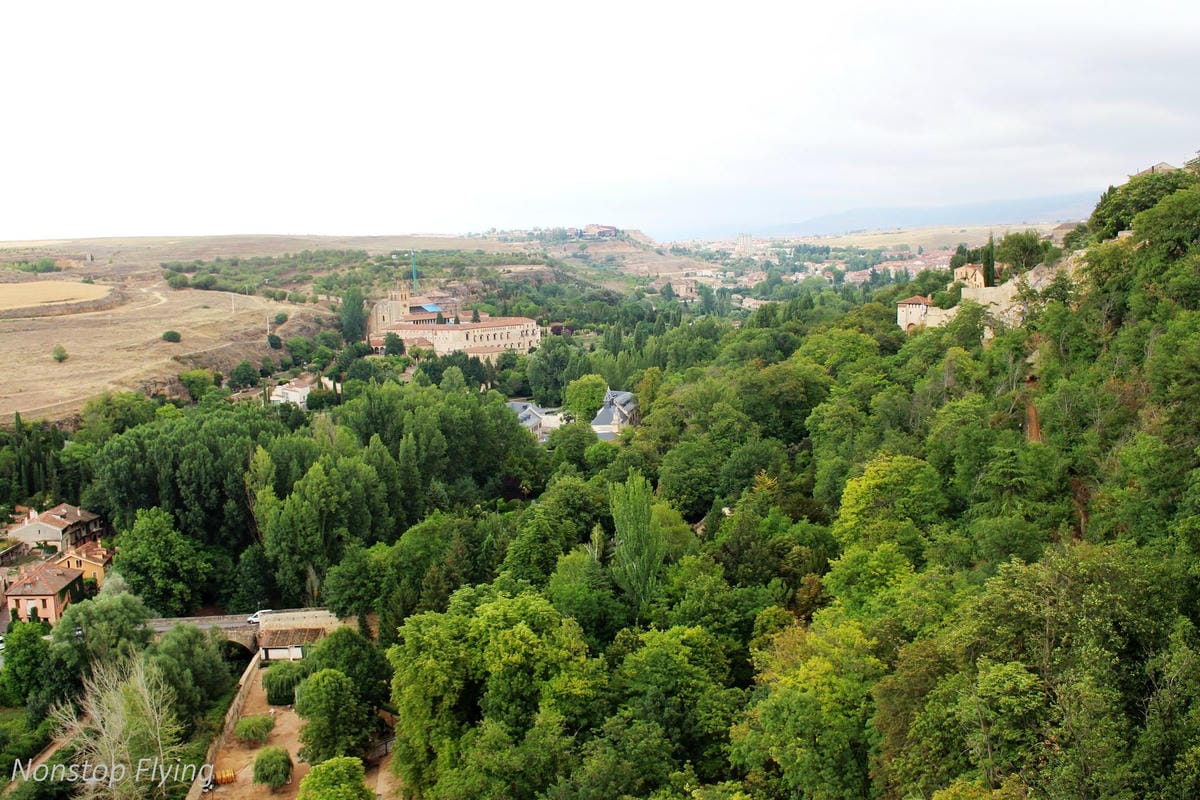 【西班牙】塞哥維亞Segovia 7個精彩景點分享 -一日遊輕鬆走訪經典水道橋、迪士尼城堡、美味烤乳豬 - 第43張圖 【西班牙】塞哥維亞Segovia 7個精彩景點分享 -一日遊輕鬆走訪經典水道橋、迪士尼城堡、美味烤乳豬