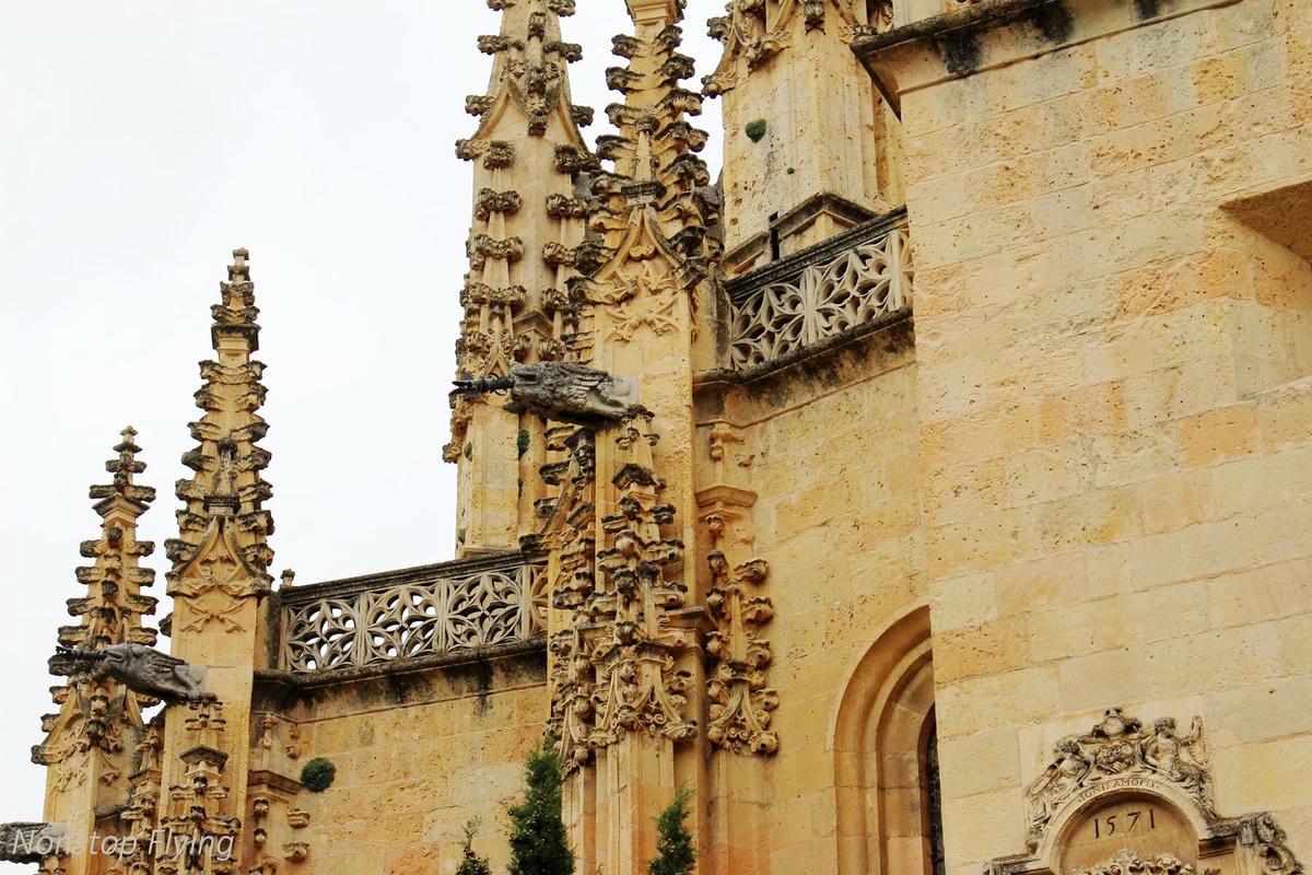 【西班牙】塞哥維亞Segovia 7個精彩景點分享 -一日遊輕鬆走訪經典水道橋、迪士尼城堡、美味烤乳豬 - 第17張圖 【西班牙】塞哥維亞Segovia 7個精彩景點分享 -一日遊輕鬆走訪經典水道橋、迪士尼城堡、美味烤乳豬