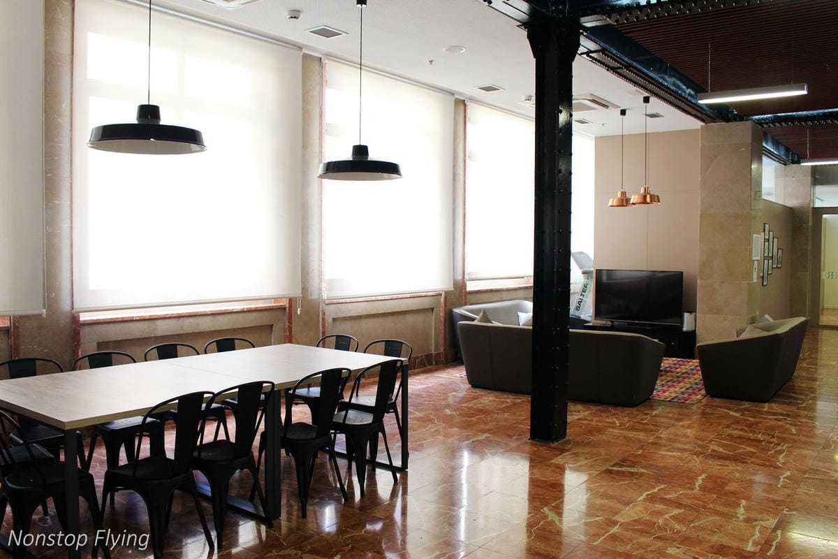 【西班牙】巴塞隆納Residencia Universitaria Barcelona Diagonal住宿心得 -附早餐、泳池,新穎學生會館 - 第6張圖 【西班牙】巴塞隆納Residencia Universitaria Barcelona Diagonal住宿心得 -附早餐、泳池,新穎學生會館