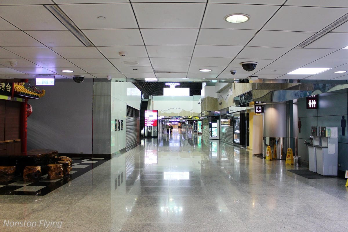 2017.09.28 釜山航空 BX798 台北-釜山 A321紅眼航班飛行記錄 -免費託運行李、餐飲,一早就到釜山開始玩! - 第8張圖 2017.09.28 釜山航空 BX798 台北-釜山 A321紅眼航班飛行記錄 -免費託運行李、餐飲,一早就到釜山開始玩!