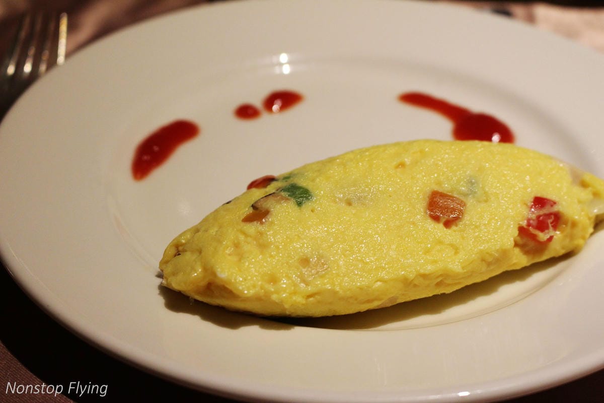 【泰國】曼谷康萊德Conrad Bangkok住宿心得 -含客房、Lounge、餐飲、休閒運動空間介紹