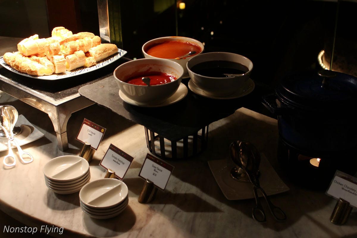 【泰國】曼谷康萊德Conrad Bangkok住宿心得 -含客房、Lounge、餐飲、休閒運動空間介紹