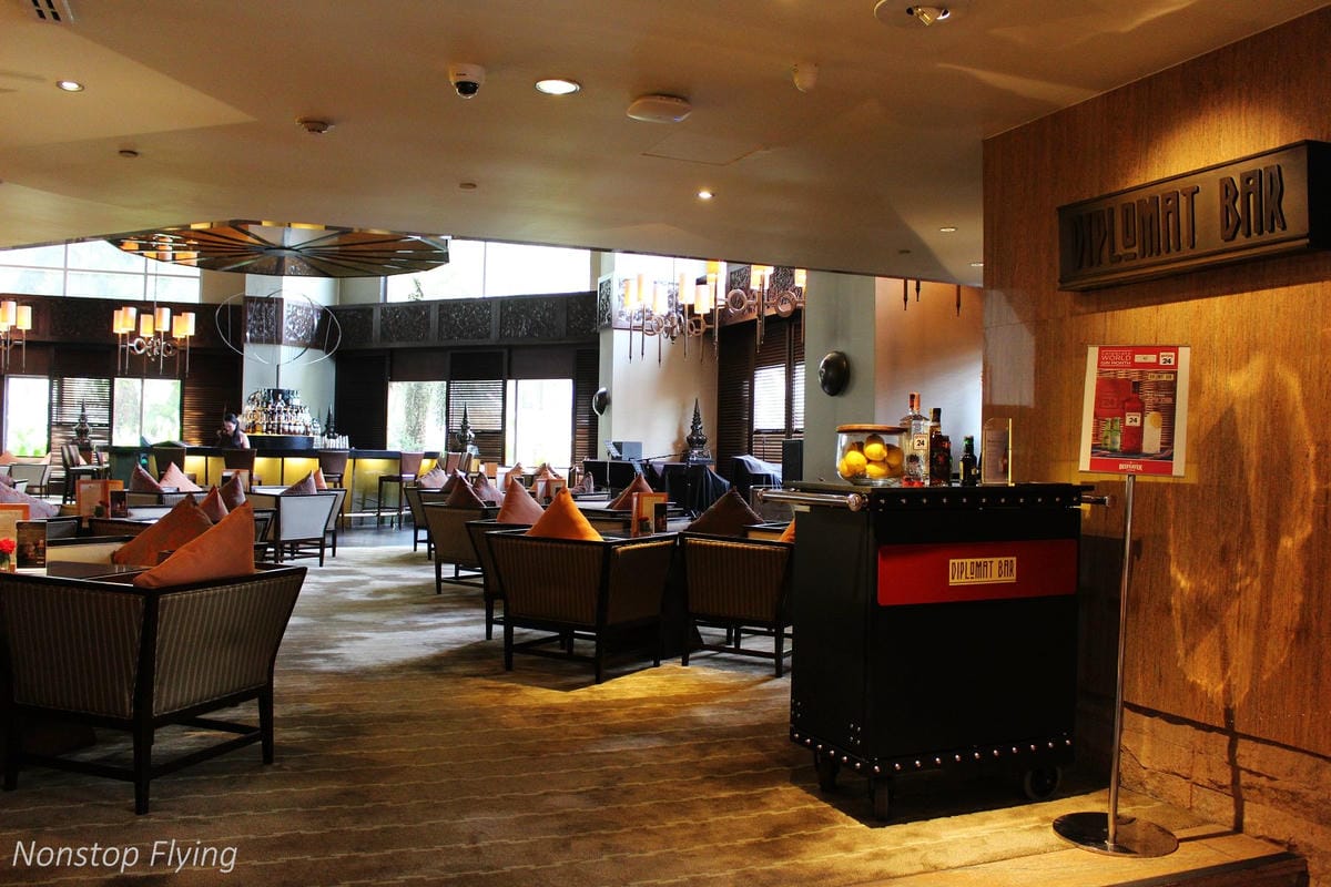 【泰國】曼谷康萊德Conrad Bangkok住宿心得 -含客房、Lounge、餐飲、休閒運動空間介紹