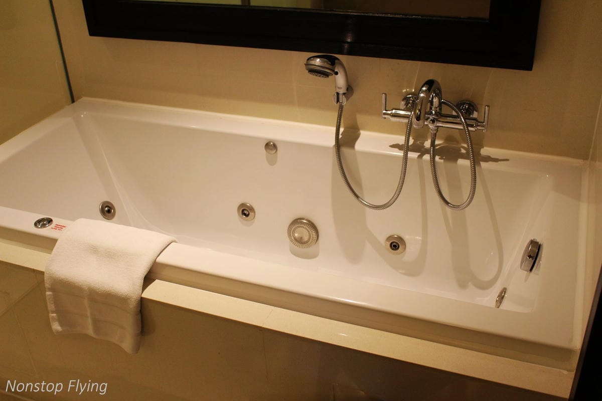 【泰國】曼谷千禧希爾頓Millennium Hilton Bangkok住宿心得,含交通、行政房、Lounge、餐飲、休閒設施介紹 - 第32張圖 【泰國】曼谷千禧希爾頓Millennium Hilton Bangkok住宿心得,含交通、行政房、Lounge、餐飲、休閒設施介紹