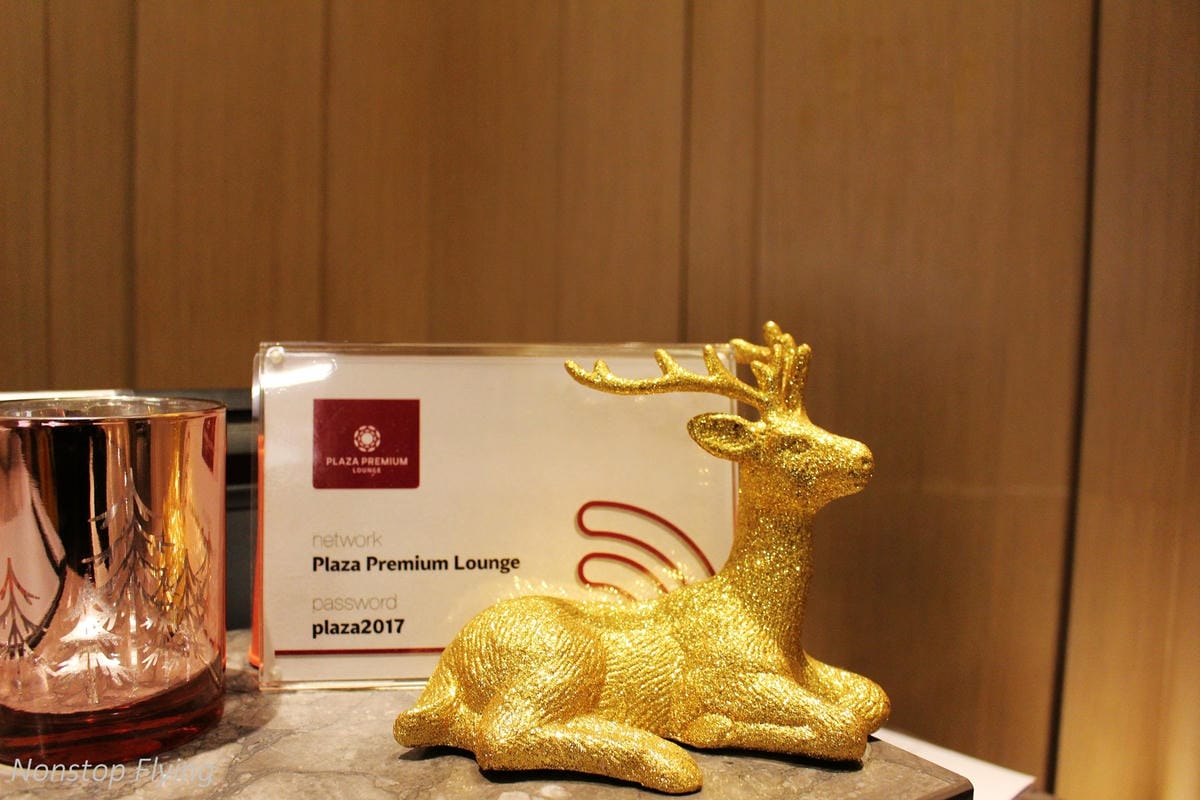 桃園機場環亞貴賓室Plaza Premium Lounge(第一航廈C區) -自助/現點餐飲(附早餐/全日菜單)，供Wi-Fi及插座