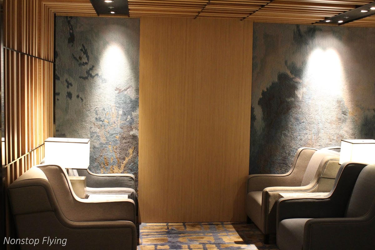 桃園機場環亞貴賓室Plaza Premium Lounge(第一航廈C區) -自助/現點餐飲(附早餐/全日菜單)，供Wi-Fi及插座