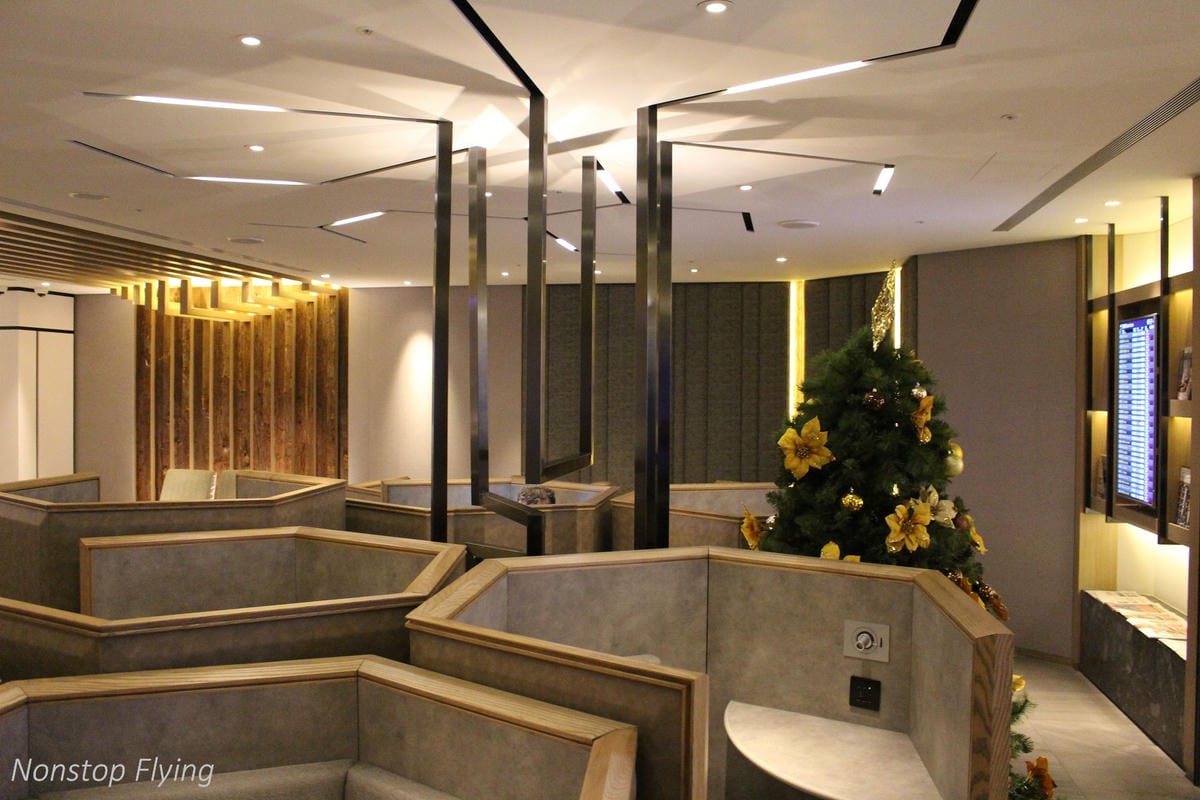 桃園機場環亞貴賓室Plaza Premium Lounge(第一航廈C區) -自助/現點餐飲(附早餐/全日菜單)，供Wi-Fi及插座