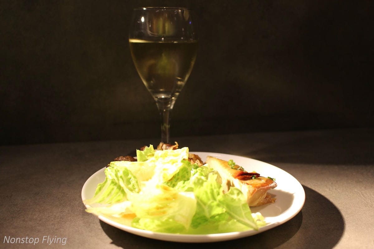 桃園機場環亞貴賓室Plaza Premium Lounge(第一航廈C區) -自助/現點餐飲(附早餐/全日菜單)，供Wi-Fi及插座