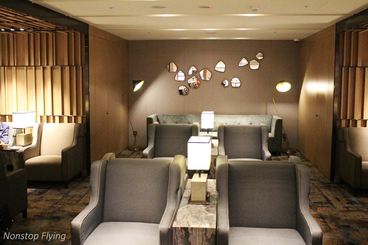 桃園機場環亞貴賓室Plaza Premium Lounge(第一航廈C區) -自助/現點餐飲(附早餐/全日菜單)，供Wi-Fi及插座