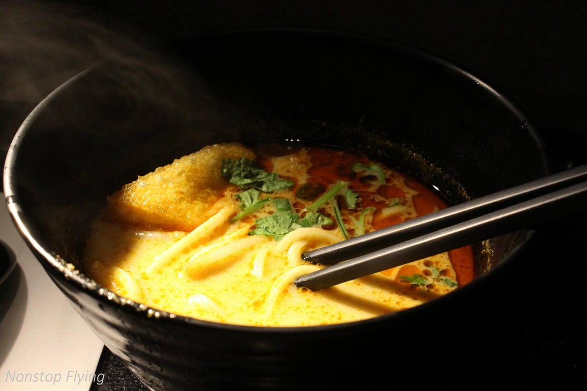 桃園機場環亞貴賓室Plaza Premium Lounge(第一航廈C區) -自助/現點餐飲(附早餐/全日菜單)，供Wi-Fi及插座