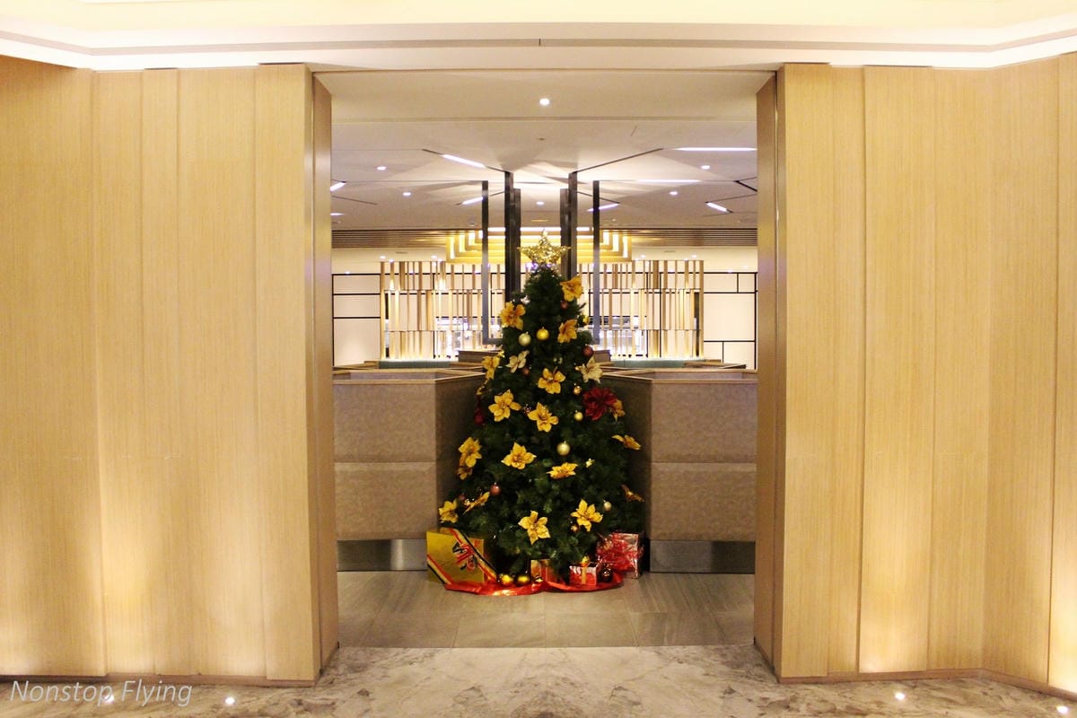 桃園機場環亞貴賓室Plaza Premium Lounge(第一航廈C區) -自助/現點餐飲(附早餐/全日菜單)，供Wi-Fi及插座