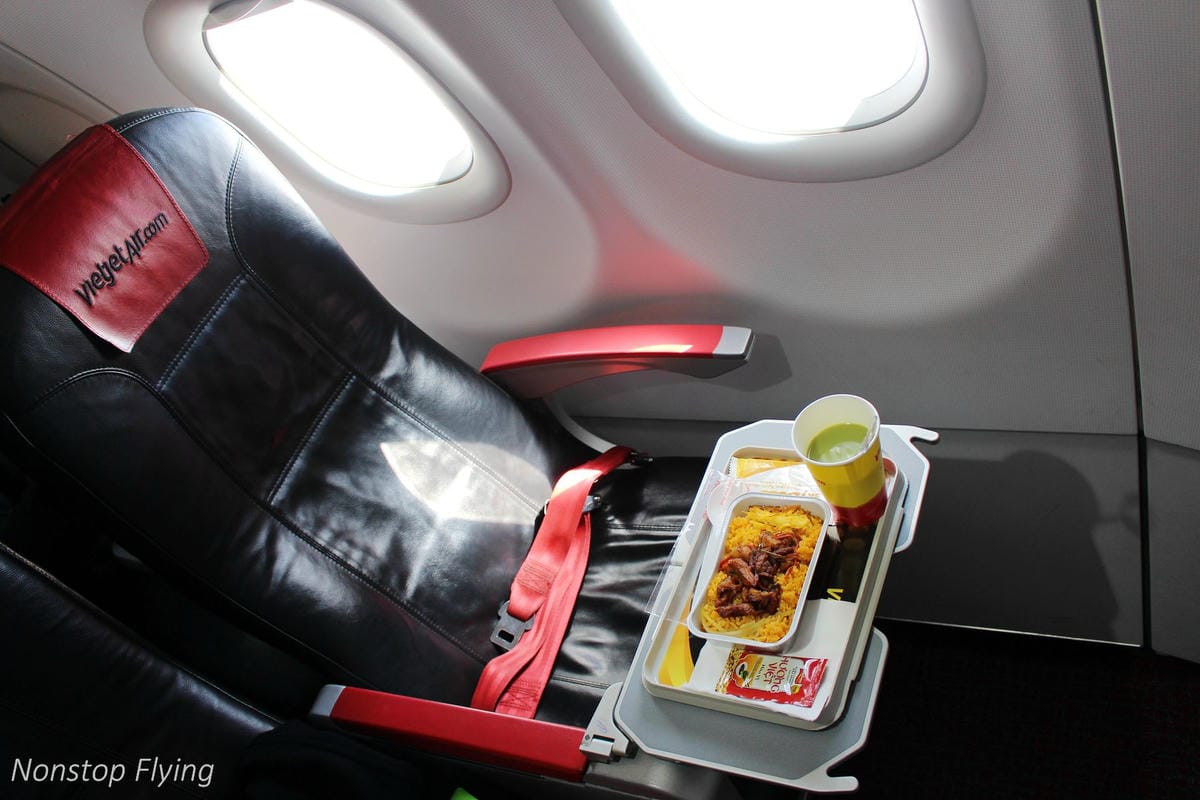 2017.12.13 越捷航空VietJet Air 台北-河內 SkyBoss飛行記錄 -廉航版商務艙,附餐飲行李、專屬櫃檯、貴賓室、優先禮遇 - 第39張圖 2017.12.13 越捷航空VietJet Air 台北-河內 SkyBoss飛行記錄 -廉航版商務艙,附餐飲行李、專屬櫃檯、貴賓室、優先禮遇