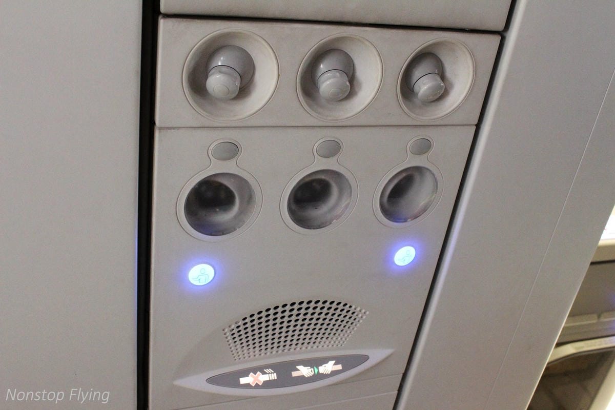 2017.12.13 越捷航空VietJet Air 台北-河內 SkyBoss飛行記錄 -廉航版商務艙,附餐飲行李、專屬櫃檯、貴賓室、優先禮遇 - 第15張圖 2017.12.13 越捷航空VietJet Air 台北-河內 SkyBoss飛行記錄 -廉航版商務艙,附餐飲行李、專屬櫃檯、貴賓室、優先禮遇