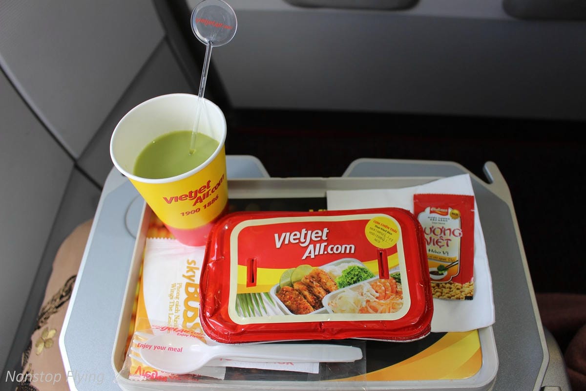 2017.12.13 越捷航空VietJet Air 台北-河內 SkyBoss飛行記錄 -廉航版商務艙,附餐飲行李、專屬櫃檯、貴賓室、優先禮遇 - 第37張圖 2017.12.13 越捷航空VietJet Air 台北-河內 SkyBoss飛行記錄 -廉航版商務艙,附餐飲行李、專屬櫃檯、貴賓室、優先禮遇