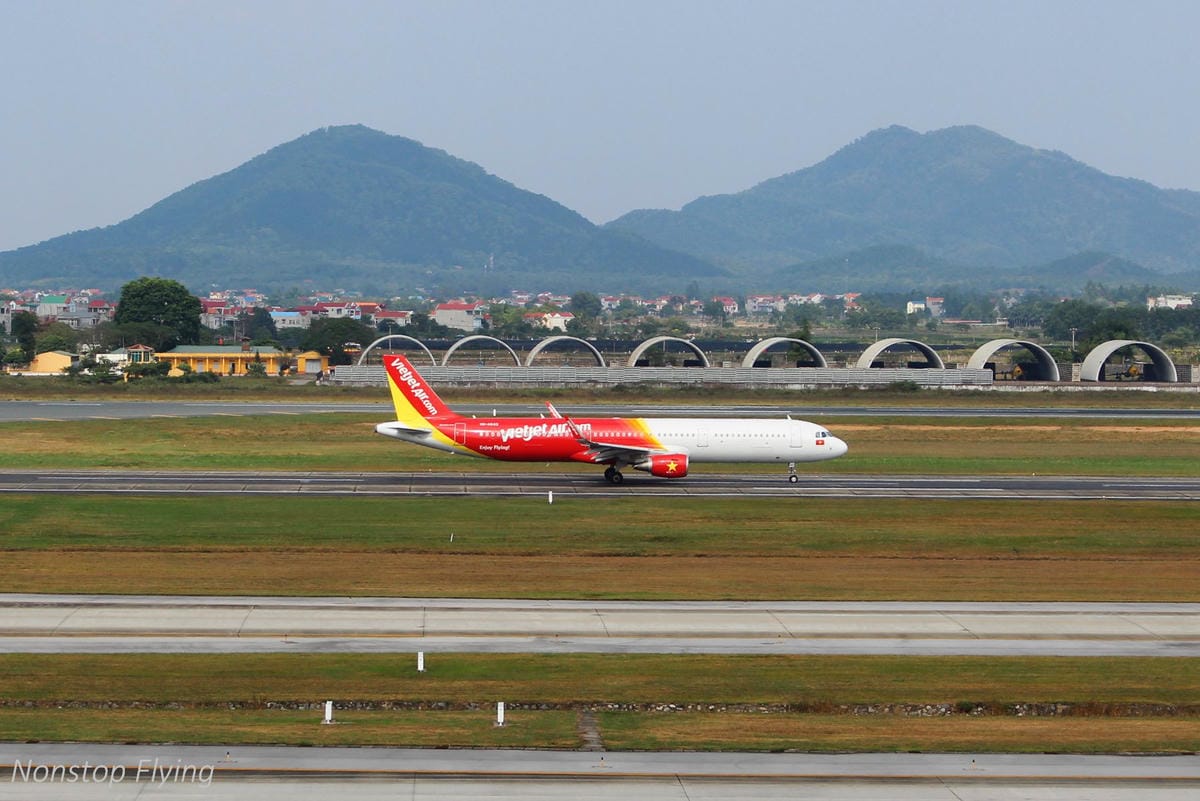 【越南】河內內排機場NIA Business Lounge貴賓室介紹-附冷熱餐飲、酒類、淋浴間、Wi-Fi，越捷、國泰等航空可用