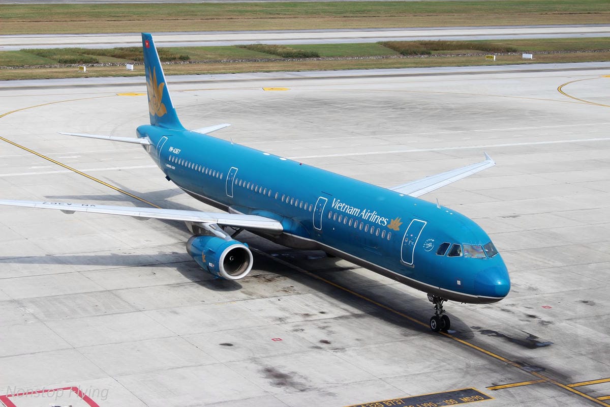 【越南】河內內排機場NIA Business Lounge貴賓室介紹-附冷熱餐飲、酒類、淋浴間、Wi-Fi，越捷、國泰等航空可用