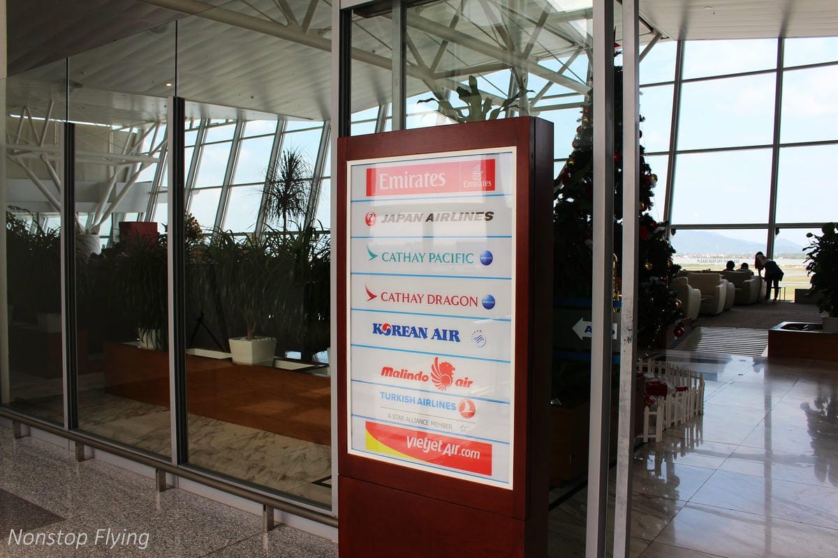 【越南】河內內排機場NIA Business Lounge貴賓室介紹-附冷熱餐飲、酒類、淋浴間、Wi-Fi，越捷、國泰等航空可用