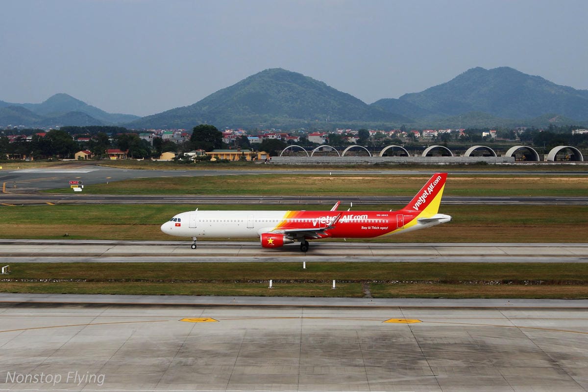 【越南】河內內排機場NIA Business Lounge貴賓室介紹-附冷熱餐飲、酒類、淋浴間、Wi-Fi，越捷、國泰等航空可用