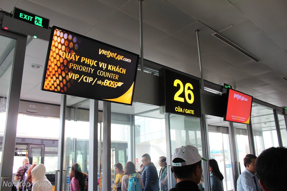 2017.12.16 越捷航空VietJet Air VJ942 河內-台北 SkyBoss飛行記錄 -附餐飲行李、專屬櫃檯、貴賓室、優先禮遇 - 第23張圖 2017.12.16 越捷航空VietJet Air VJ942 河內-台北 SkyBoss飛行記錄 -附餐飲行李、專屬櫃檯、貴賓室、優先禮遇