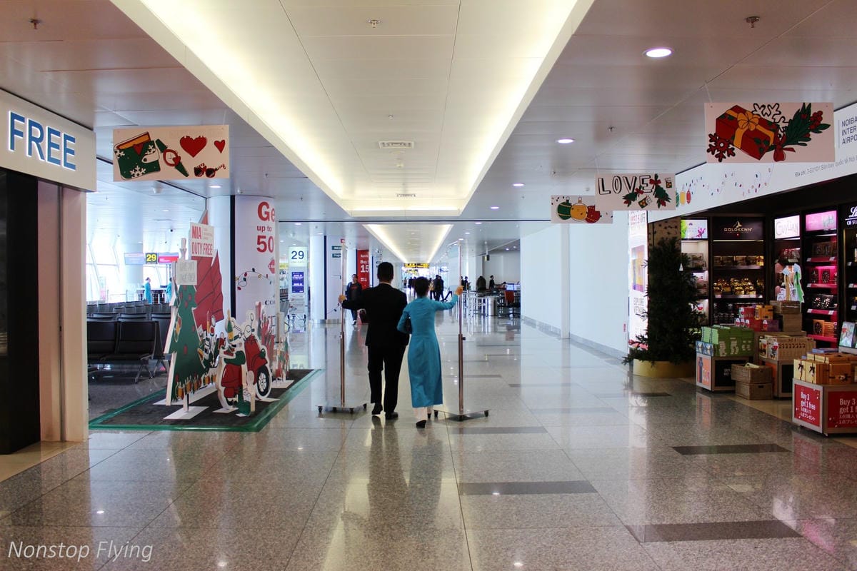 2017.12.16 越捷航空VietJet Air VJ942 河內-台北 SkyBoss飛行記錄 -附餐飲行李、專屬櫃檯、貴賓室、優先禮遇 - 第20張圖 2017.12.16 越捷航空VietJet Air VJ942 河內-台北 SkyBoss飛行記錄 -附餐飲行李、專屬櫃檯、貴賓室、優先禮遇