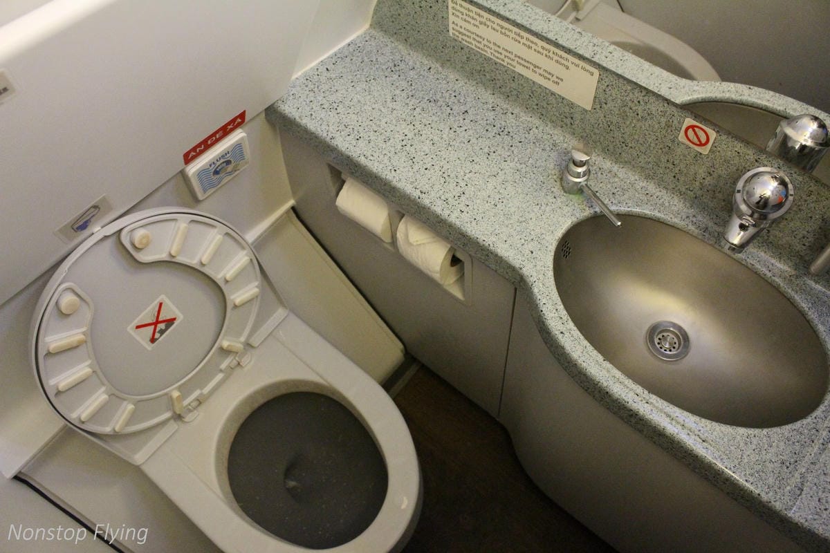 2017.12.16 越捷航空VietJet Air VJ942 河內-台北 SkyBoss飛行記錄 -附餐飲行李、專屬櫃檯、貴賓室、優先禮遇 - 第38張圖 2017.12.16 越捷航空VietJet Air VJ942 河內-台北 SkyBoss飛行記錄 -附餐飲行李、專屬櫃檯、貴賓室、優先禮遇