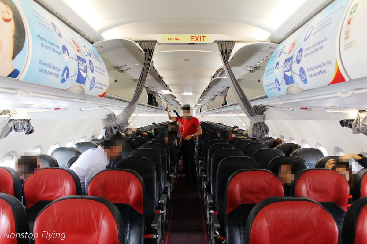 2017.12.16 越捷航空VietJet Air VJ942 河內-台北 SkyBoss飛行記錄 -附餐飲行李、專屬櫃檯、貴賓室、優先禮遇 - 第26張圖 2017.12.16 越捷航空VietJet Air VJ942 河內-台北 SkyBoss飛行記錄 -附餐飲行李、專屬櫃檯、貴賓室、優先禮遇