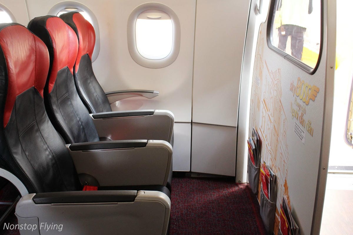 2017.12.16 越捷航空VietJet Air VJ942 河內-台北 SkyBoss飛行記錄 -附餐飲行李、專屬櫃檯、貴賓室、優先禮遇 - 第27張圖 2017.12.16 越捷航空VietJet Air VJ942 河內-台北 SkyBoss飛行記錄 -附餐飲行李、專屬櫃檯、貴賓室、優先禮遇