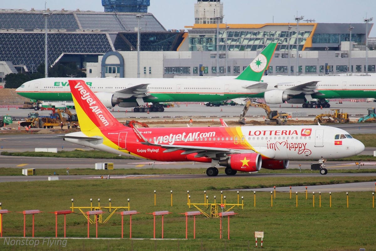 2018.01.13 桃園機場拍飛機記錄(聯絡道+看機機複合式餐廳) - 第109張圖 2018.01.13 桃園機場拍飛機記錄(聯絡道+看機機複合式餐廳)
