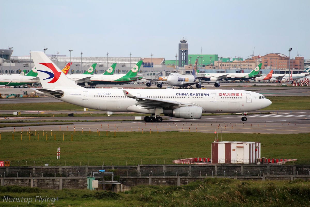 2018.01.13 桃園機場拍飛機記錄(聯絡道+看機機複合式餐廳) - 第106張圖 2018.01.13 桃園機場拍飛機記錄(聯絡道+看機機複合式餐廳)