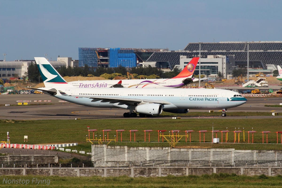 2018.01.13 桃園機場拍飛機記錄(聯絡道+看機機複合式餐廳) - 第91張圖 2018.01.13 桃園機場拍飛機記錄(聯絡道+看機機複合式餐廳)