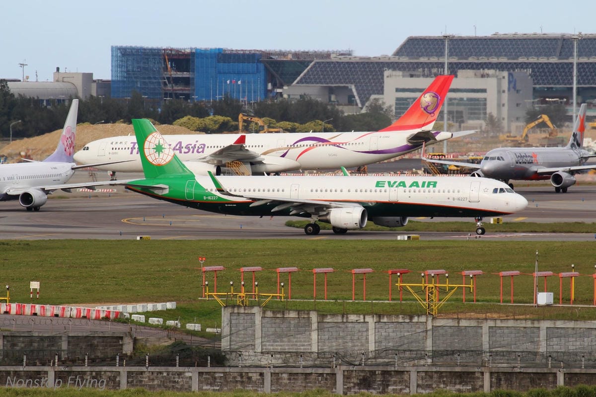 2018.01.13 桃園機場拍飛機記錄(聯絡道+看機機複合式餐廳) - 第103張圖 2018.01.13 桃園機場拍飛機記錄(聯絡道+看機機複合式餐廳)
