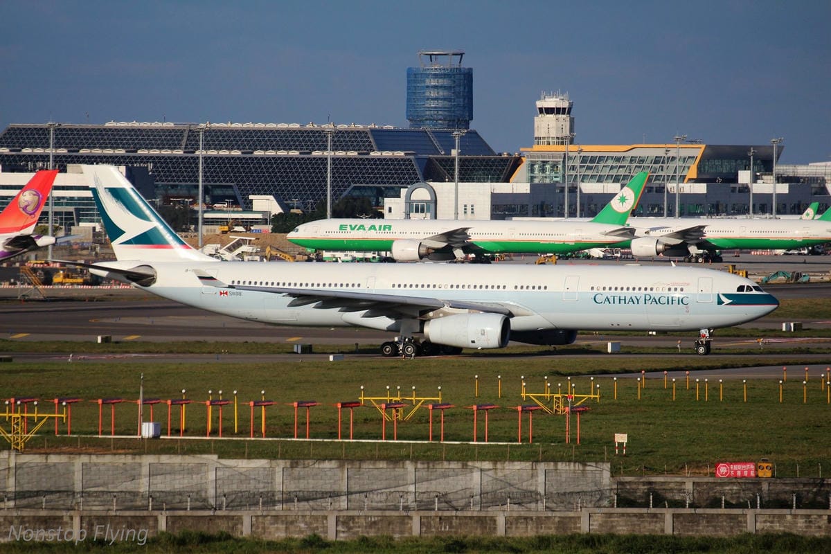 2018.01.13 桃園機場拍飛機記錄(聯絡道+看機機複合式餐廳) - 第119張圖 2018.01.13 桃園機場拍飛機記錄(聯絡道+看機機複合式餐廳)
