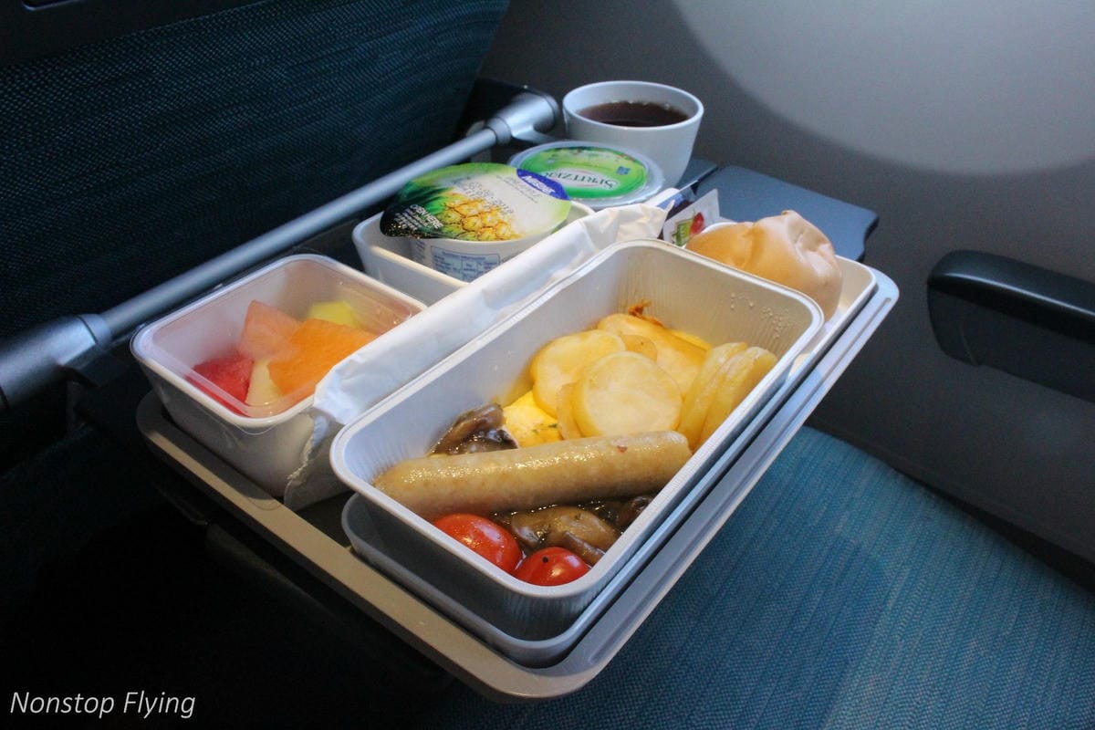 2018.03.08 國泰航空 CX759 香港-新加坡 A350-900飛行記錄 -國泰最新穎機型/完整經濟艙介紹 - 第42張圖 2018.03.08 國泰航空 CX759 香港-新加坡 A350-900飛行記錄 -國泰最新穎機型/完整經濟艙介紹