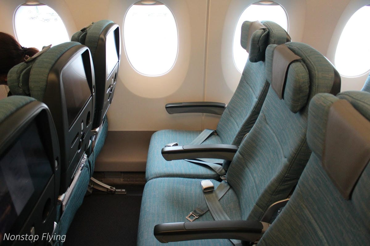 2018.03.08 國泰航空 CX759 香港-新加坡 A350-900飛行記錄 -國泰最新穎機型/完整經濟艙介紹 - 第8張圖 2018.03.08 國泰航空 CX759 香港-新加坡 A350-900飛行記錄 -國泰最新穎機型/完整經濟艙介紹