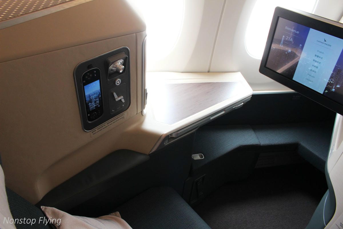 2018.03.12 國泰航空 CX690 新加坡-香港 A350-900飛行記錄 - 第9張圖 2018.03.12 國泰航空 CX690 新加坡-香港 A350-900飛行記錄