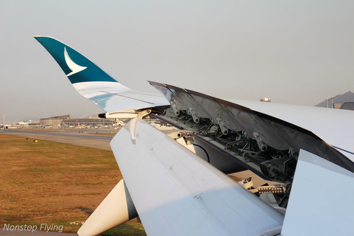 2018.03.12 國泰航空 CX690 新加坡-香港 A350-900飛行記錄