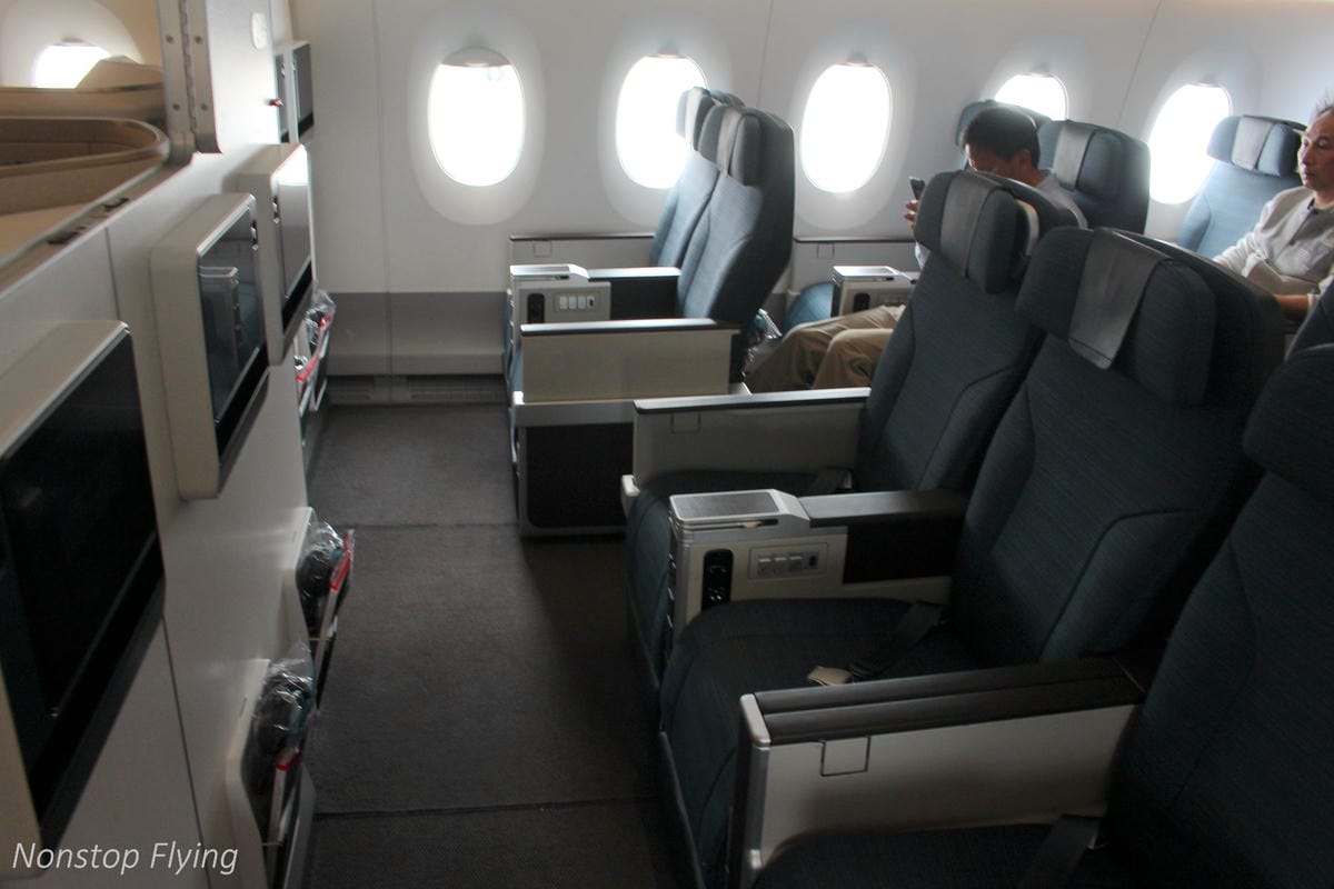 2018.03.12 國泰航空 CX690 新加坡-香港 A350-900飛行記錄 - 第10張圖 2018.03.12 國泰航空 CX690 新加坡-香港 A350-900飛行記錄