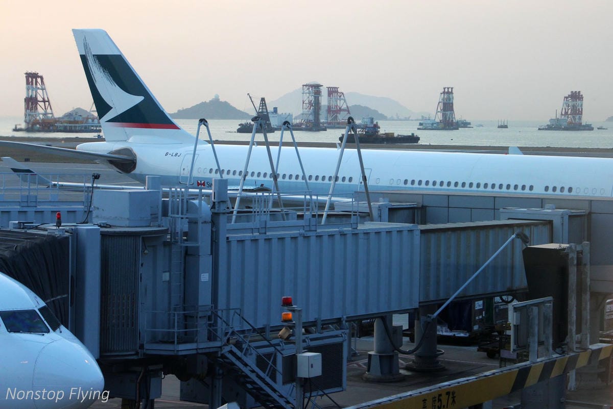 2018.03.12 國泰航空 CX402 香港-台北 A330-300飛行記錄 - 第15張圖 2018.03.12 國泰航空 CX402 香港-台北 A330-300飛行記錄