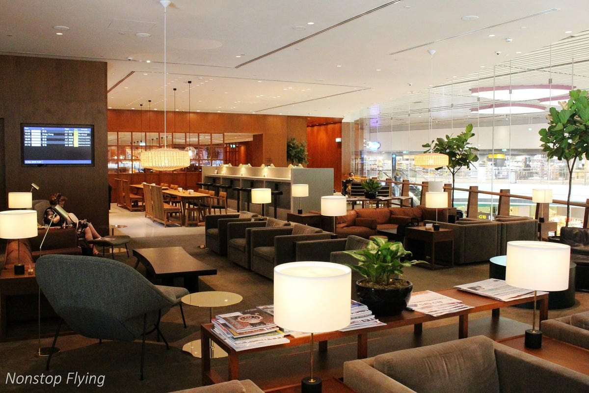 【新加坡】樟宜機場國泰航空貴賓室 -第四航廈全新落成,提供現點南洋/港式料理、酒類茶咖啡各式飲品、舒適座位 - 第11張圖 【新加坡】樟宜機場國泰航空貴賓室 -第四航廈全新落成,提供現點南洋/港式料理、酒類茶咖啡各式飲品、舒適座位