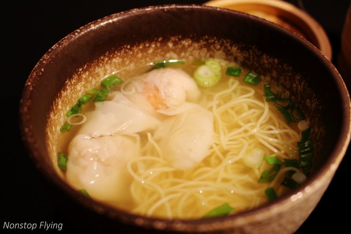 【新加坡】樟宜機場國泰航空貴賓室 -第四航廈全新落成,提供現點南洋/港式料理、酒類茶咖啡各式飲品、舒適座位 - 第22張圖 【新加坡】樟宜機場國泰航空貴賓室 -第四航廈全新落成,提供現點南洋/港式料理、酒類茶咖啡各式飲品、舒適座位