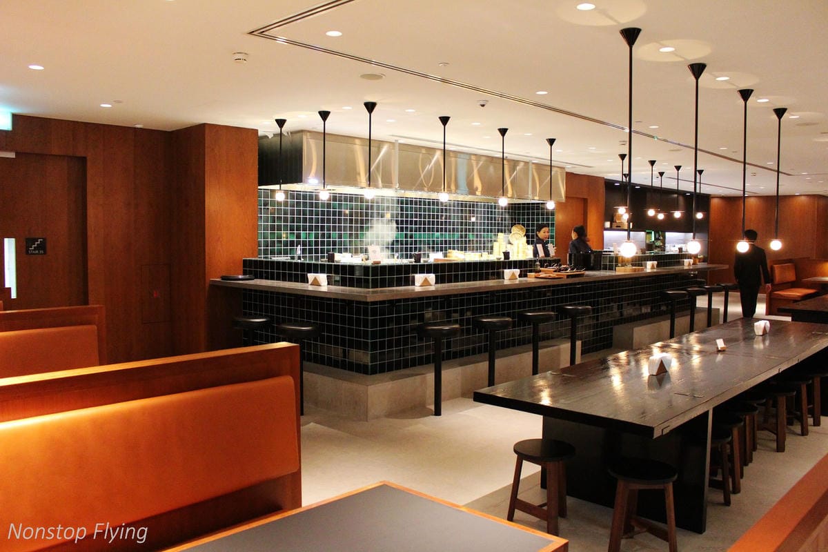【新加坡】樟宜機場國泰航空貴賓室 -第四航廈全新落成,提供現點南洋/港式料理、酒類茶咖啡各式飲品、舒適座位 - 第17張圖 【新加坡】樟宜機場國泰航空貴賓室 -第四航廈全新落成,提供現點南洋/港式料理、酒類茶咖啡各式飲品、舒適座位