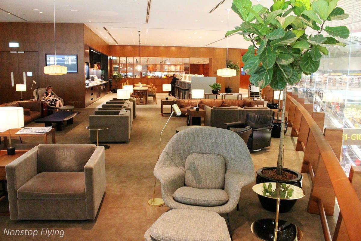 【新加坡】樟宜機場國泰航空貴賓室 -第四航廈全新落成,提供現點南洋/港式料理、酒類茶咖啡各式飲品、舒適座位 - 第10張圖 【新加坡】樟宜機場國泰航空貴賓室 -第四航廈全新落成,提供現點南洋/港式料理、酒類茶咖啡各式飲品、舒適座位