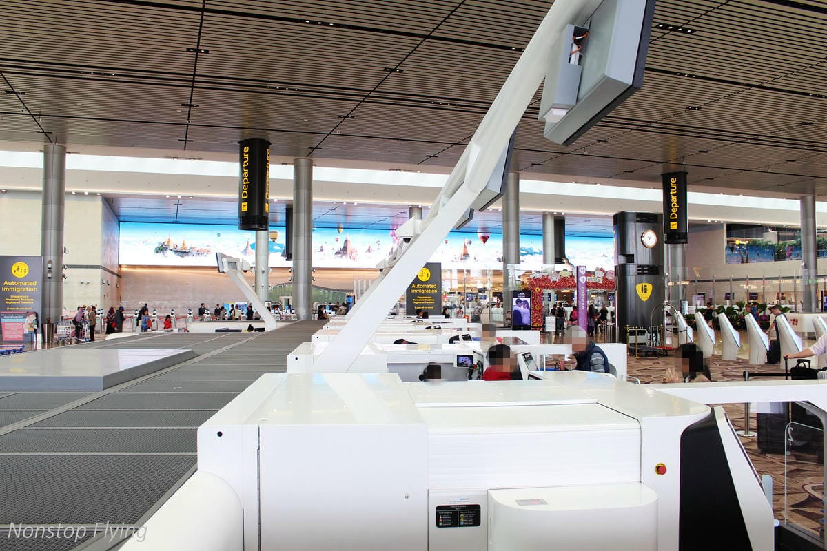 【新加坡】樟宜機場第四航廈出入境、設施服務詳細介紹 -2017.10全新啟用高科技智慧航廈!