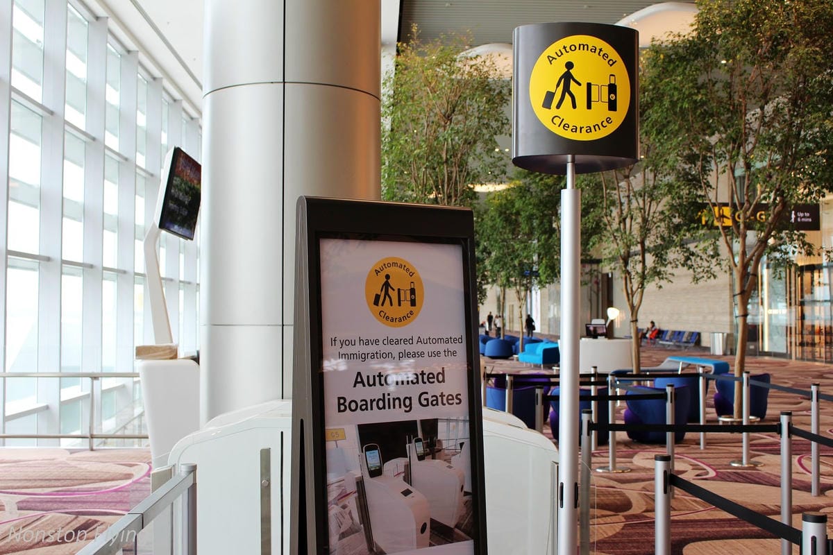 【新加坡】樟宜機場第四航廈出入境、設施服務詳細介紹 -2017.10全新啟用高科技智慧航廈!