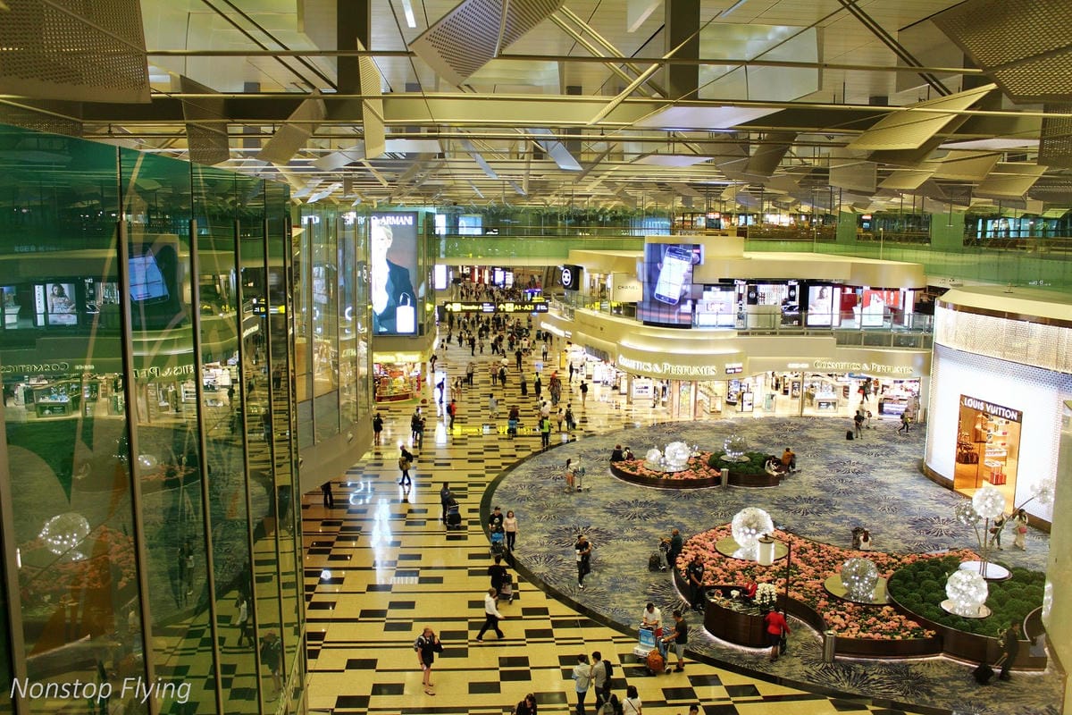 【新加坡】樟宜機場第一～第三航廈巡禮 -體驗全球最佳機場的軟硬體設施服務(管制區外)