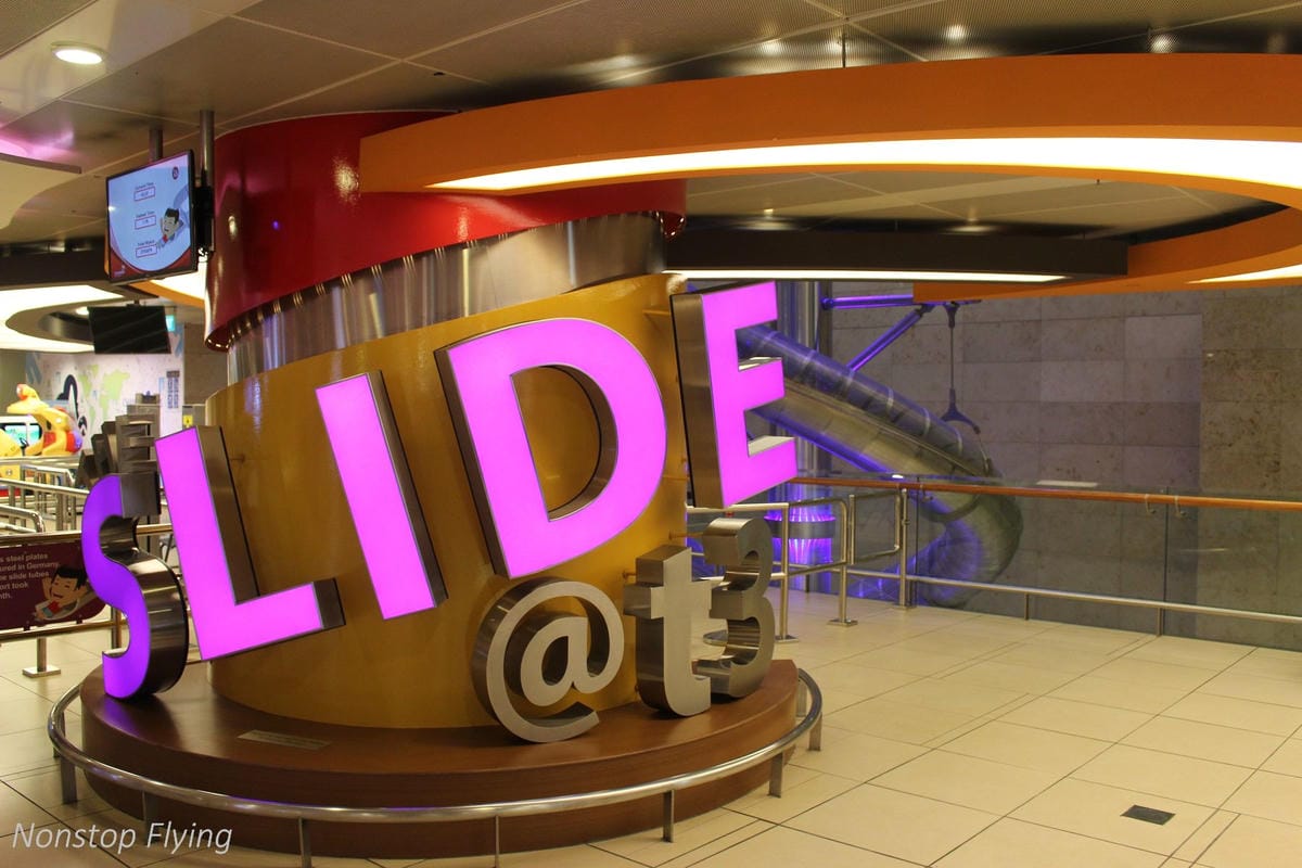 【新加坡】樟宜機場第一～第三航廈巡禮 -體驗全球最佳機場的軟硬體設施服務(管制區外)