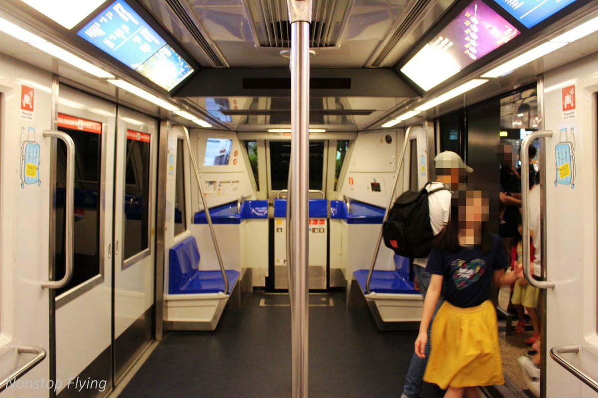 【新加坡】樟宜機場第一～第三航廈巡禮 -體驗全球最佳機場的軟硬體設施服務(管制區外)